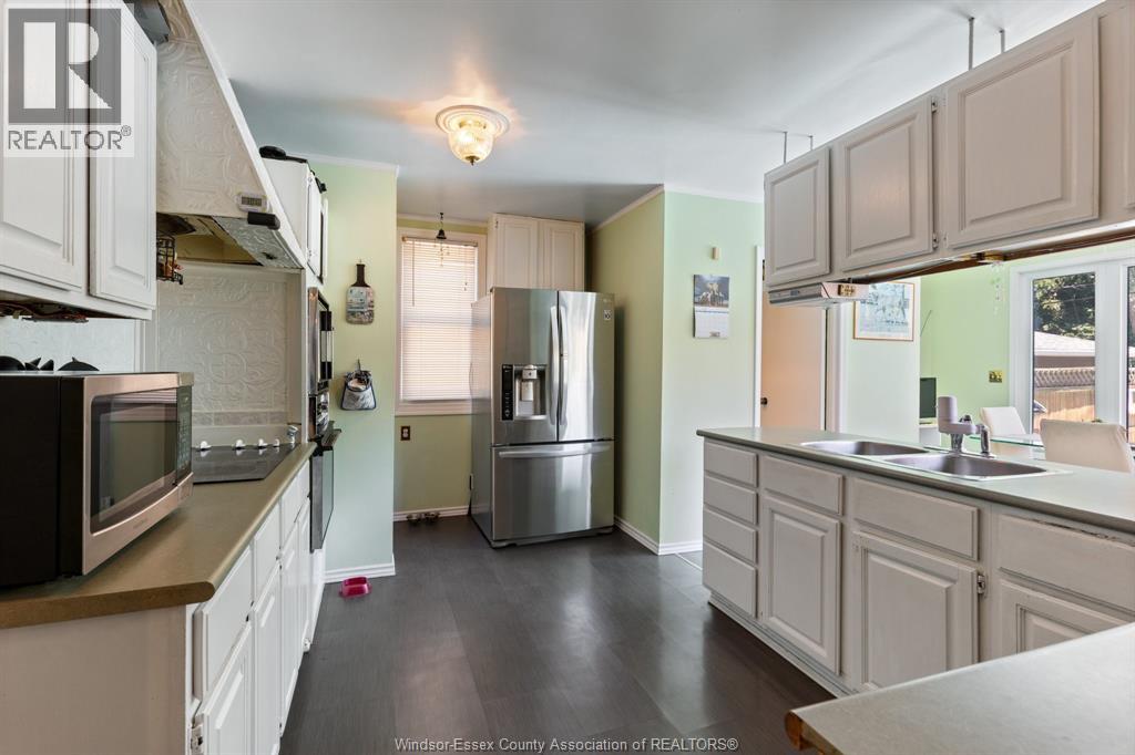 858 Chilver Property Photo 8