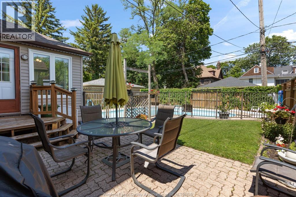 858 Chilver Property Photo 30
