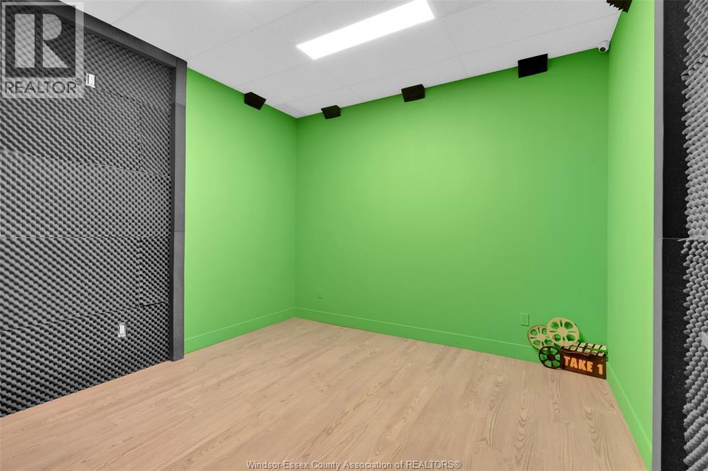 1030 Walker Road Property Photo 11