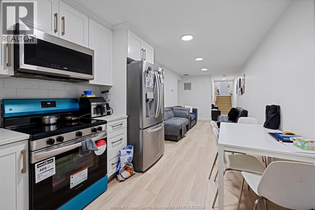 2224 Fraser Unit# Lower Property Photo 7