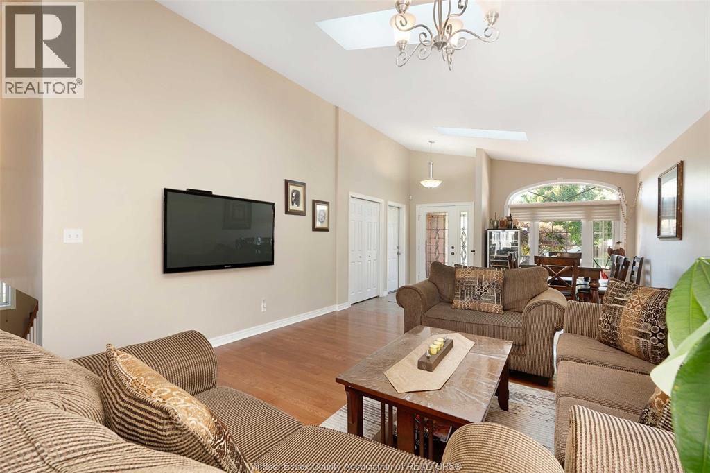 4530 Sassafras Property Photo 9