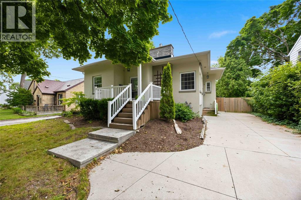751 Ross Avenue Property Photo 1