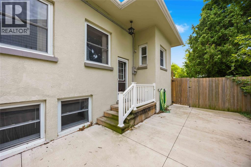 751 Ross Avenue Property Photo 2