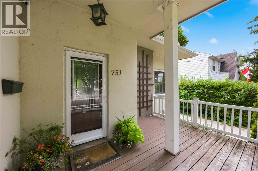 751 Ross Avenue Property Photo 15
