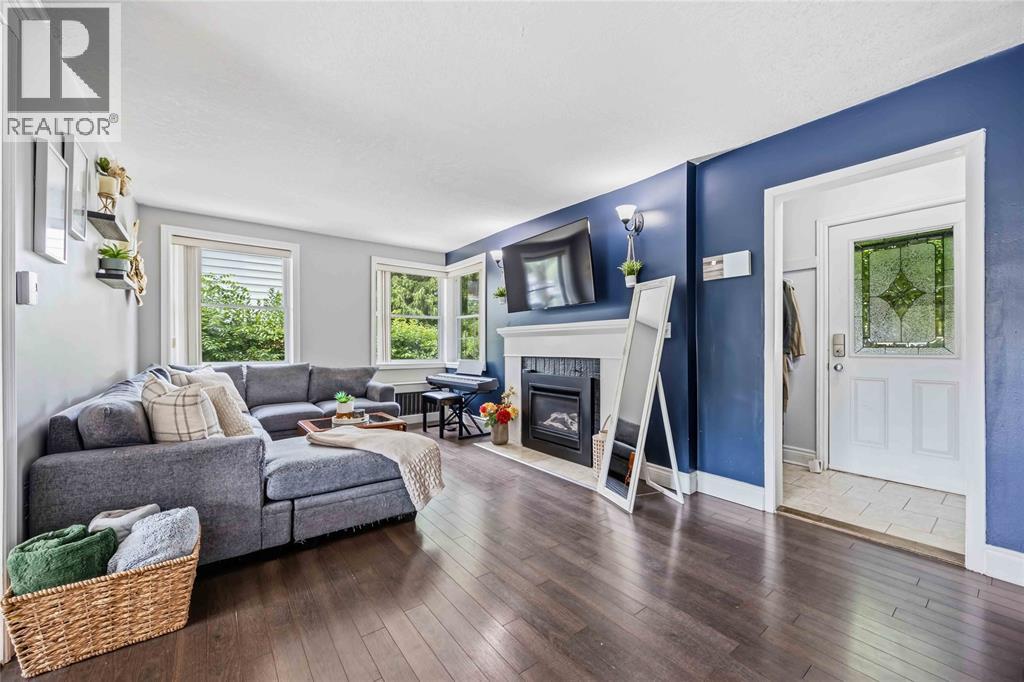 751 Ross Avenue Property Photo 16