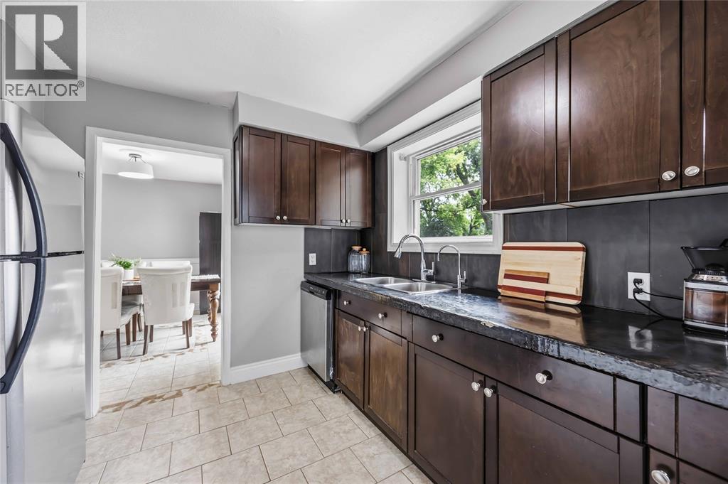 751 Ross Avenue Property Photo 23