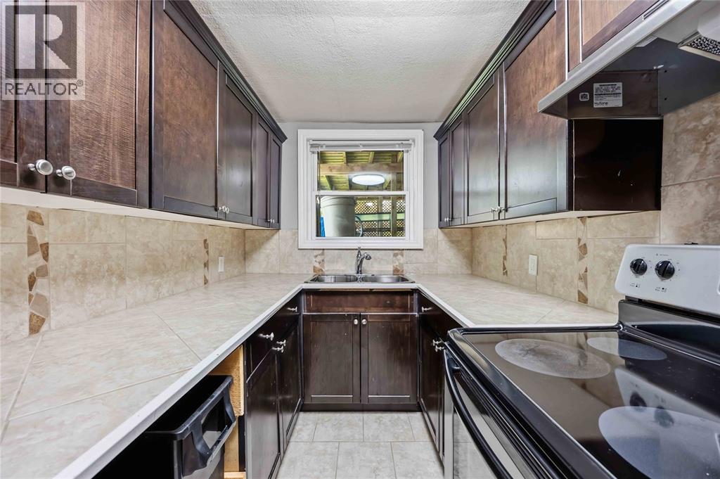 751 Ross Avenue Property Photo 37
