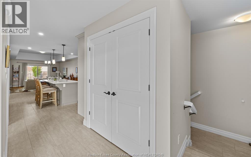 213 Meadowview Property Photo 5