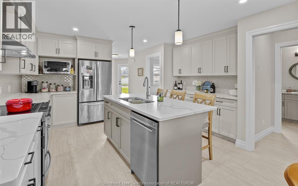 213 Meadowview Property Photo 8