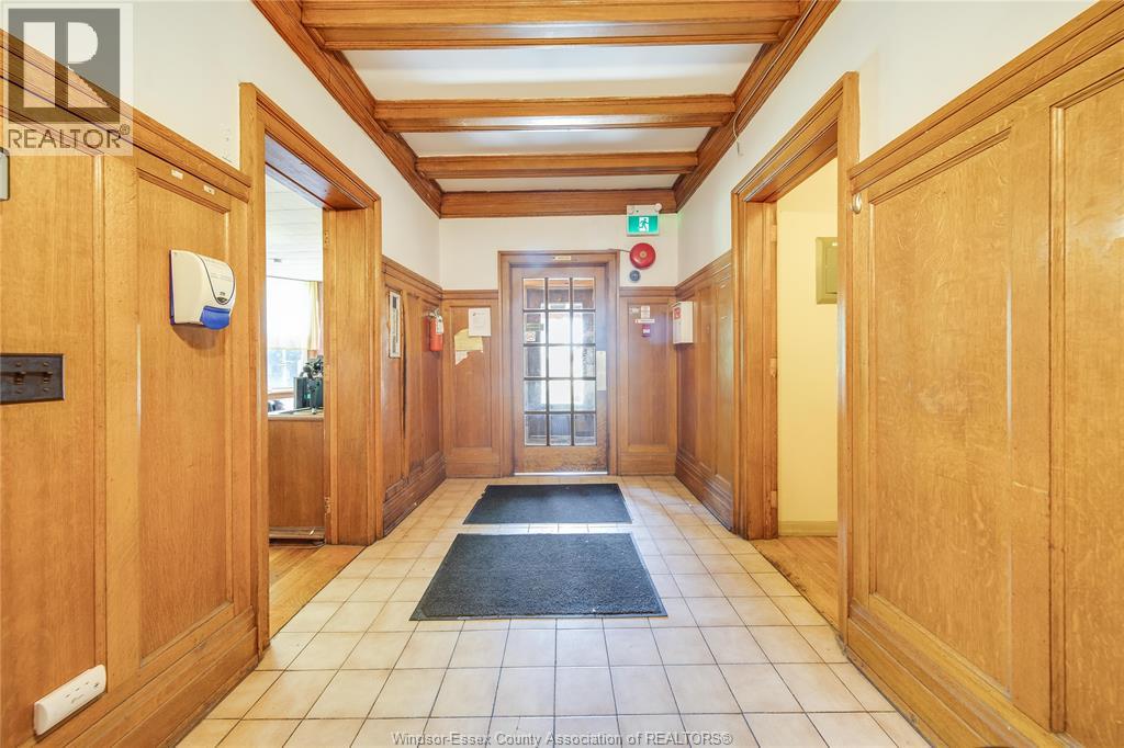 801 Victoria Avenue Property Photo 6