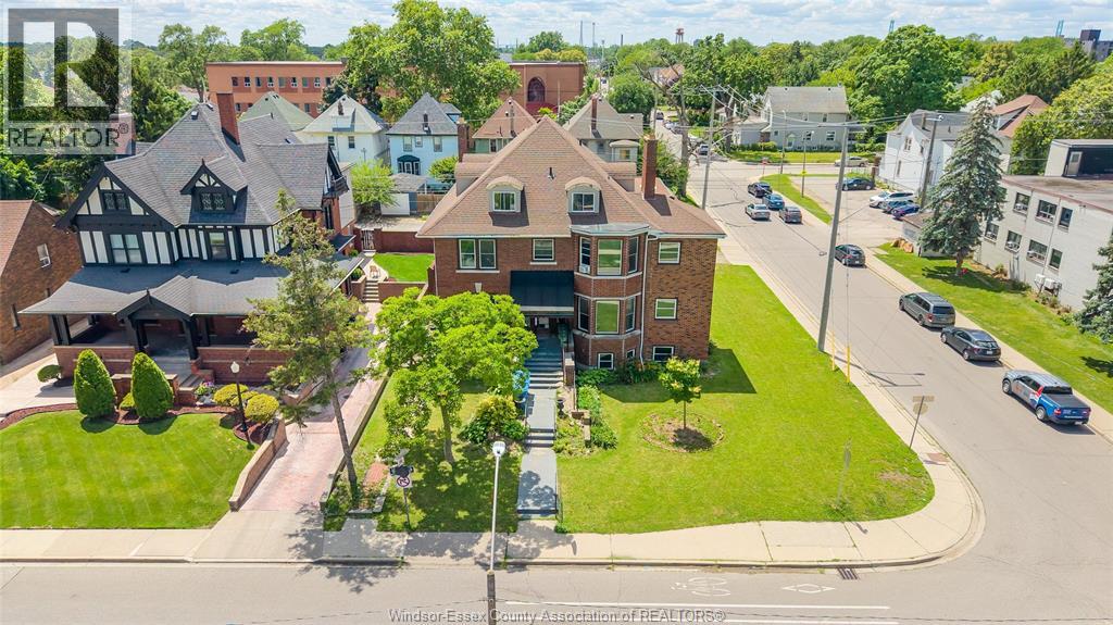 801 Victoria Avenue Property Photo 1