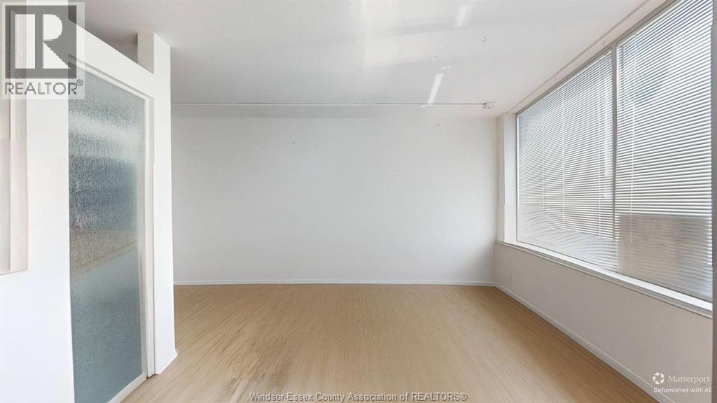 5540 Wyandotte Street East Property Photo 5