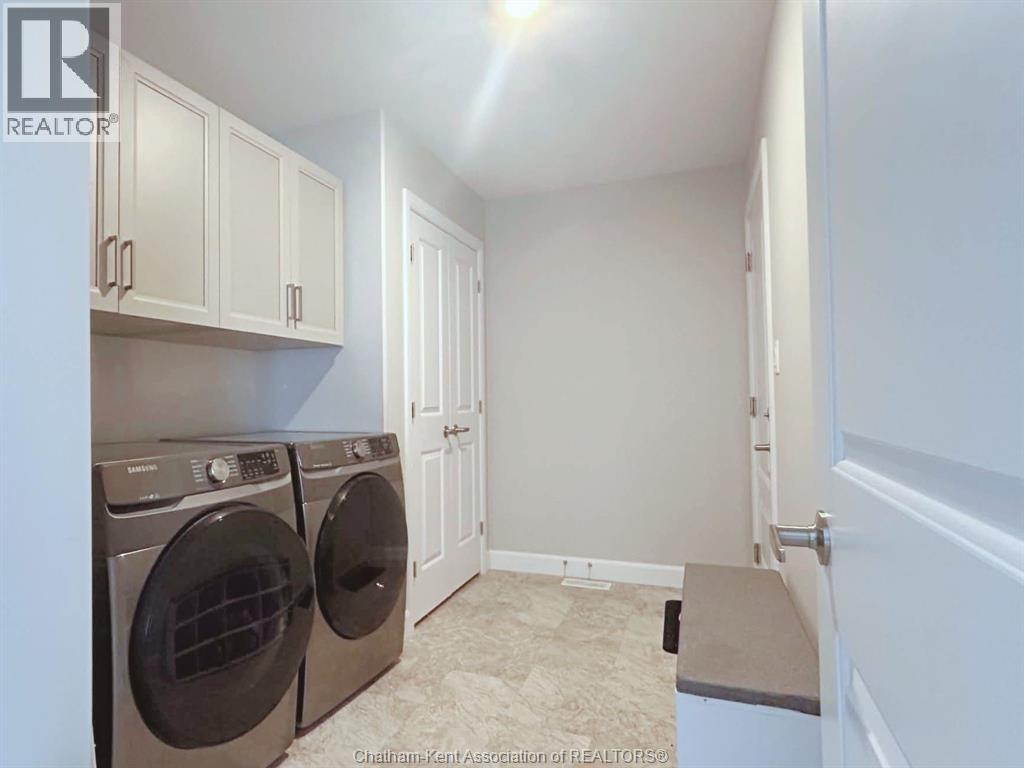 62 Moonstone Crescent Property Photo 28