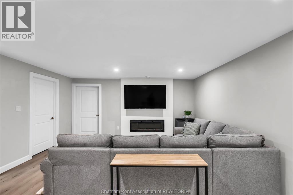62 Moonstone Crescent Property Photo 32