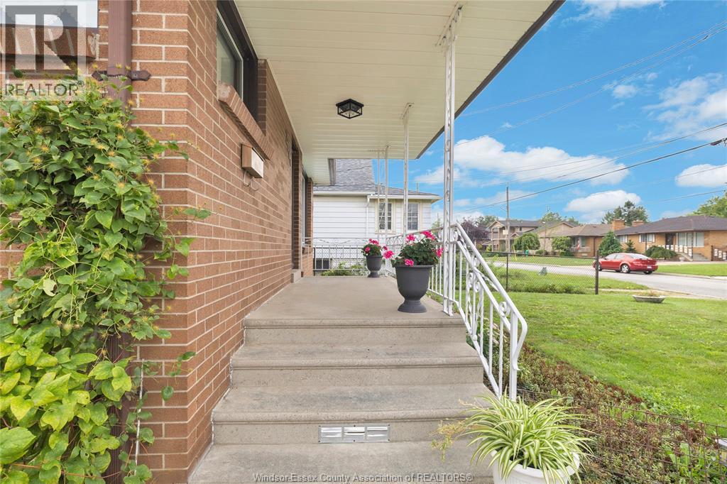 2680 Jos St. Louis Property Photo 4