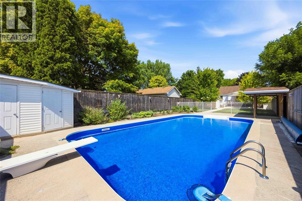 1477 Baxter Avenue Property Photo 4
