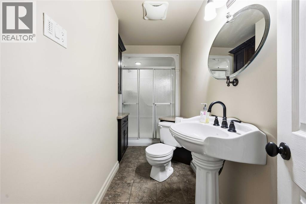 1477 Baxter Avenue Property Photo 16