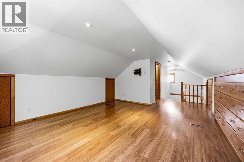 1477 Baxter Avenue Property Photo 23