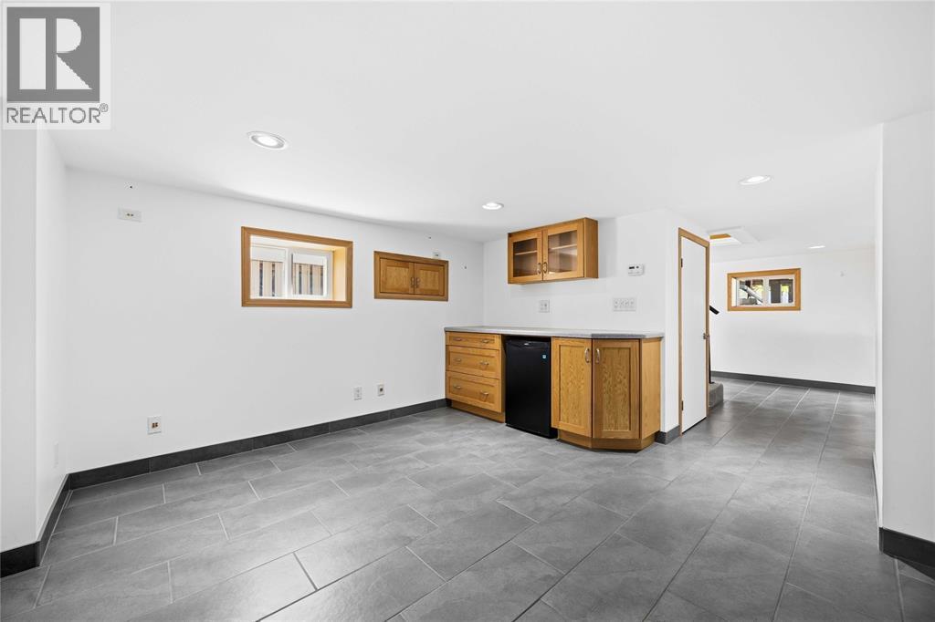 1477 Baxter Avenue Property Photo 27