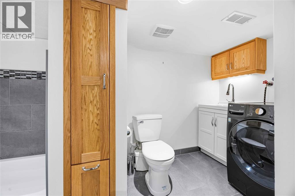 1477 Baxter Avenue Property Photo 30