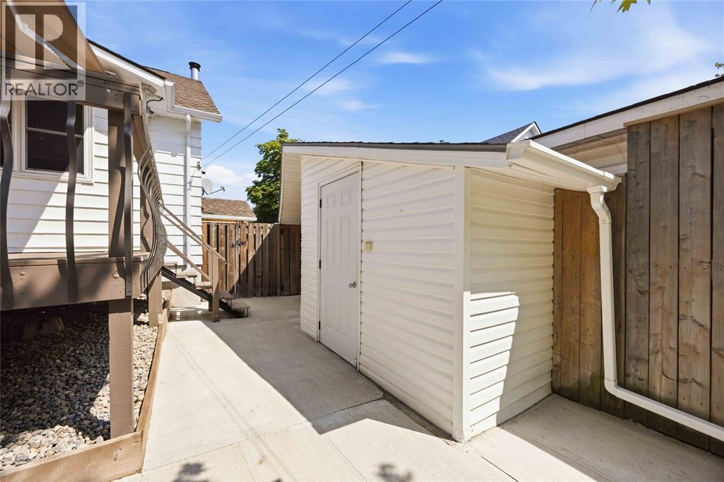 1477 Baxter Avenue Property Photo 35