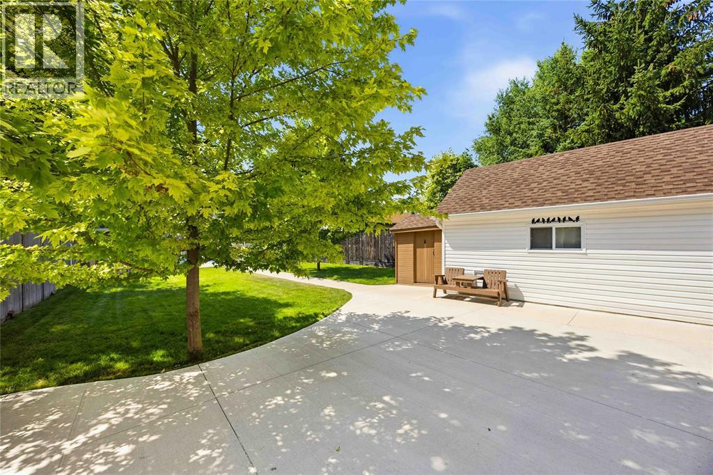 1477 Baxter Avenue Property Photo 36