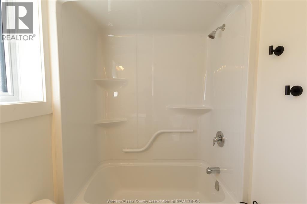 333 Bouffard Unit# 2 Property Photo 14