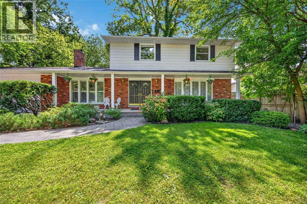 915 DORCHESTER DRIVE