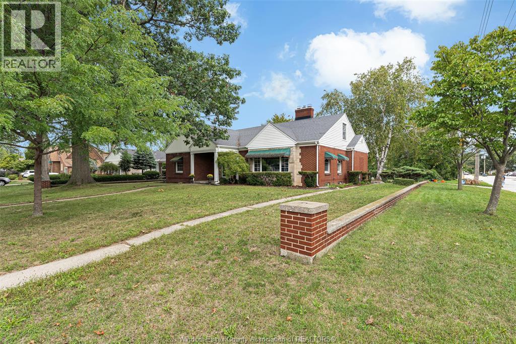 2494 BUCKINGHAM