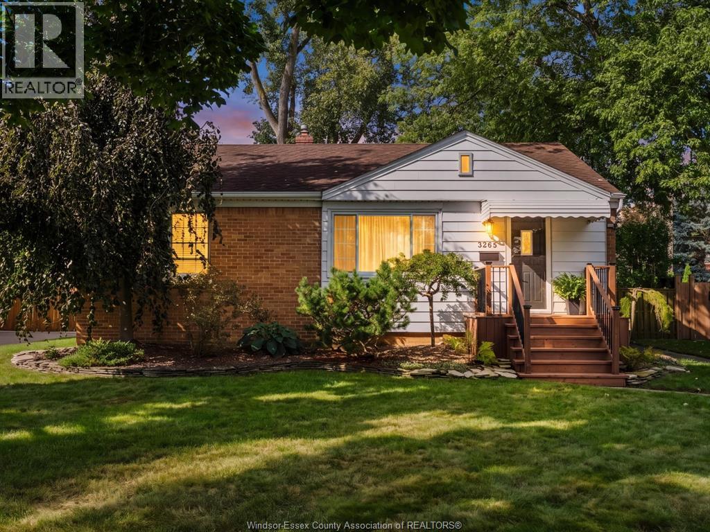 3265 Longfellow Avenue Property Photo 1