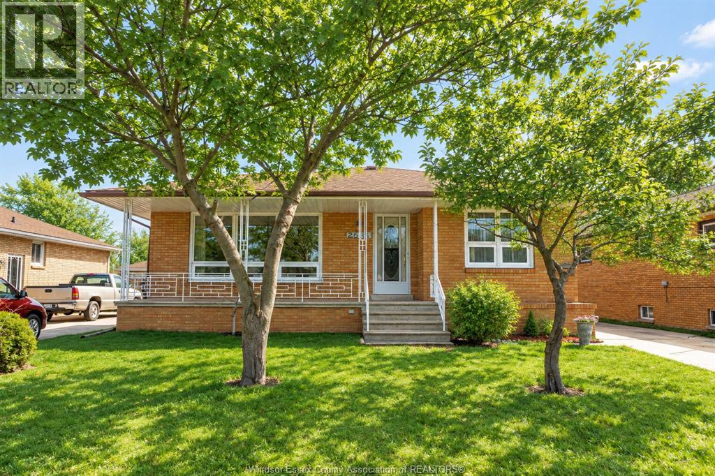 2666 Jos St. Louis Property Photo 2