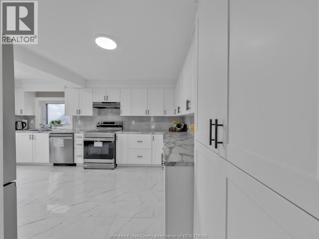 677 Marentette Unit# Main Property Photo 11