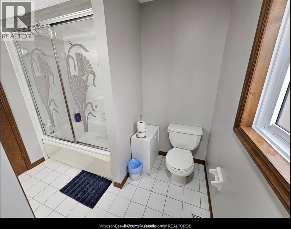 1237 Kenwick Way Property Photo 13
