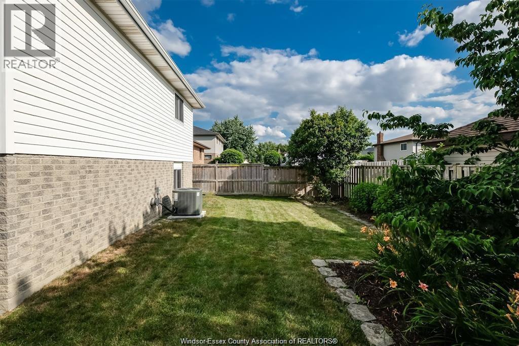 1237 Kenwick Way Property Photo 18