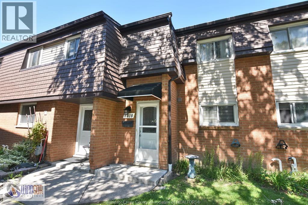 6410 Thornberry Crescent Property Photo 1
