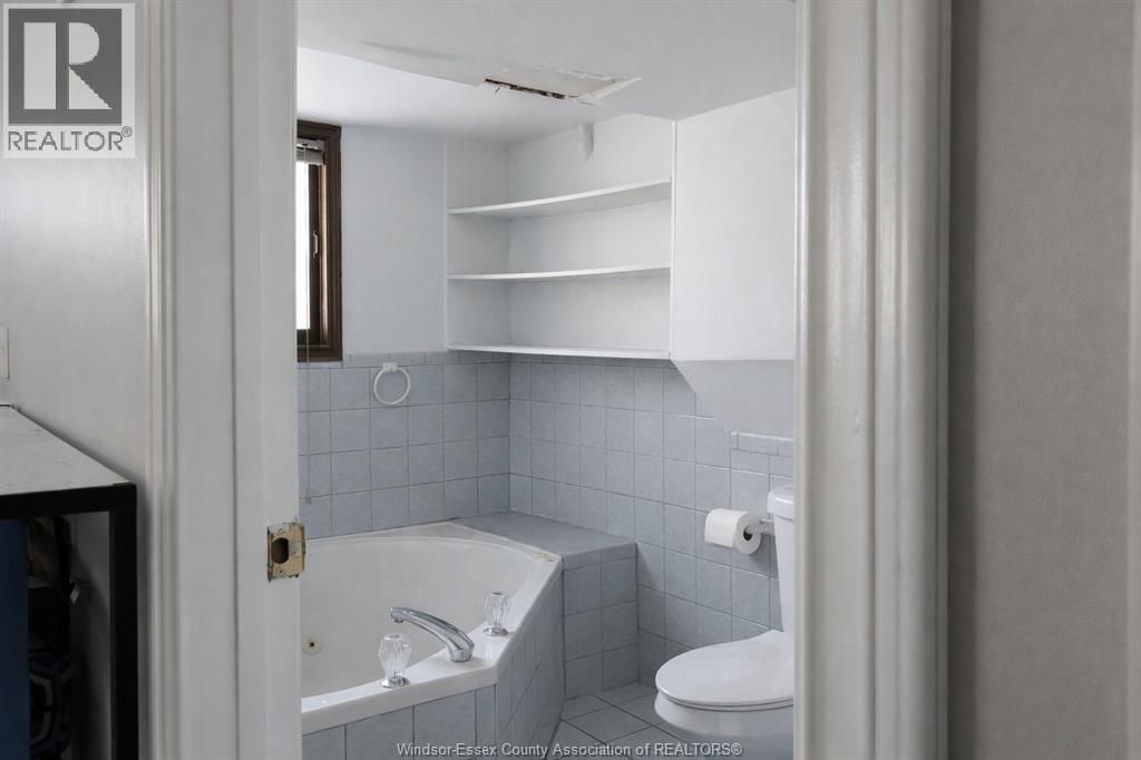 1616 Burwell Court Property Photo 11