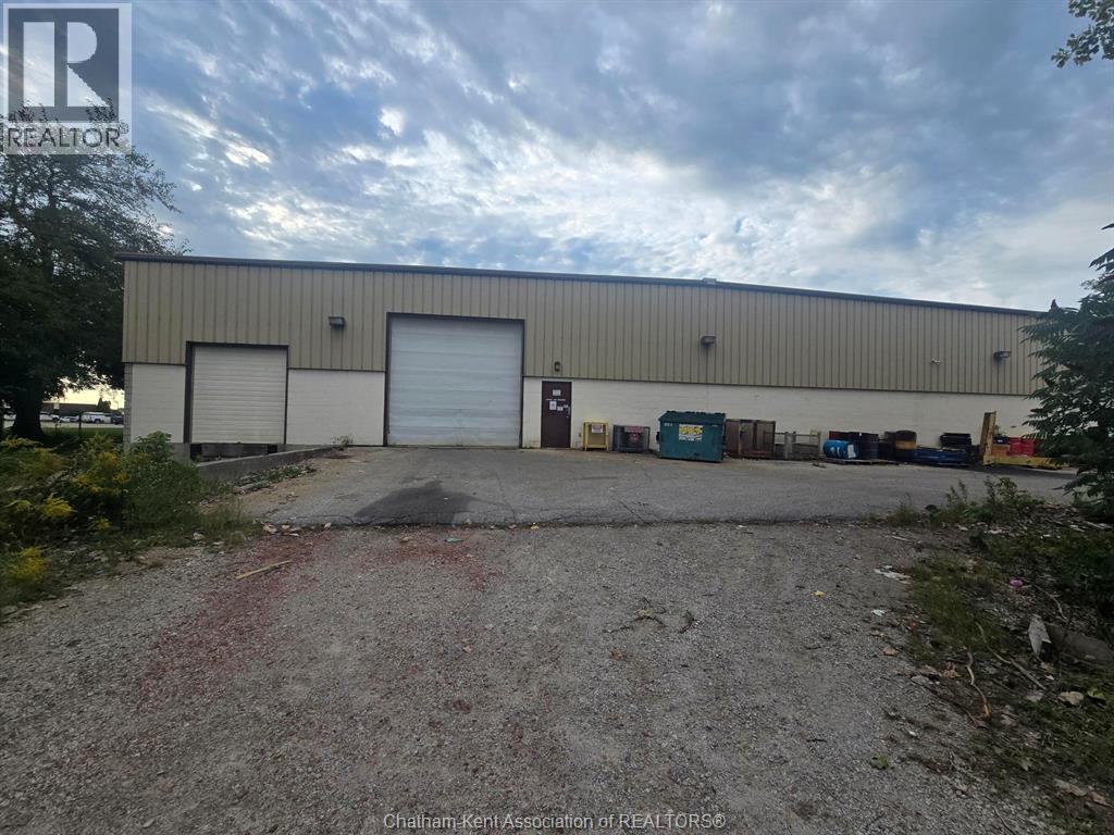 585 Riverview Drive Property Photo 3