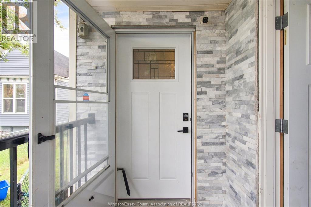 377 Parent Property Photo 8