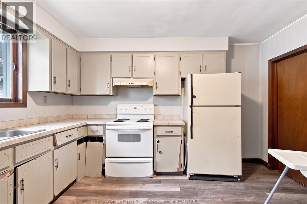 377 Parent Property Photo 12