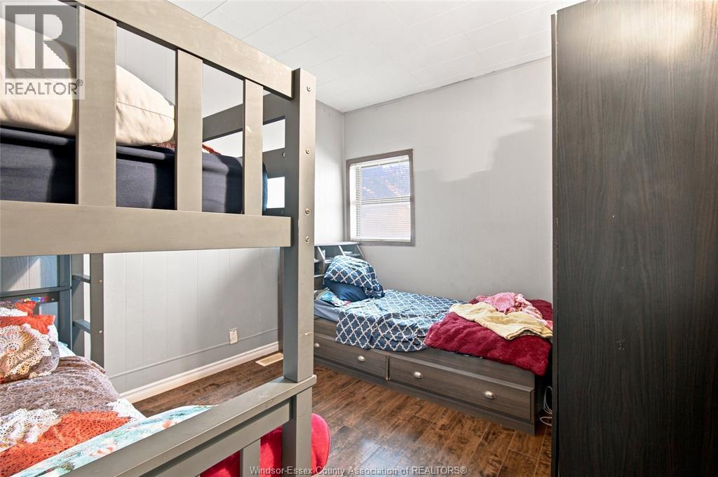 377 Parent Property Photo 16