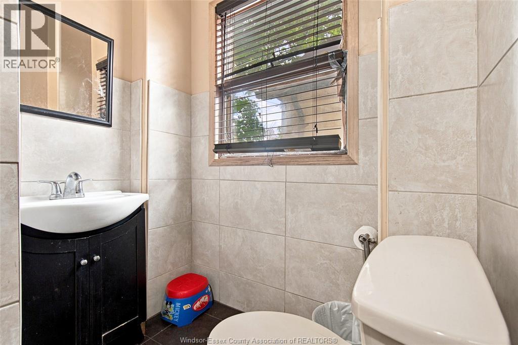 377 Parent Property Photo 20