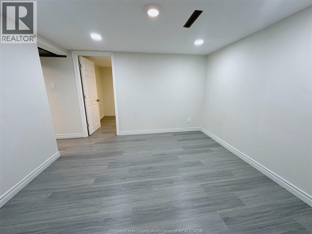 3240 Askin Avenue Unit# Lower Property Photo 6