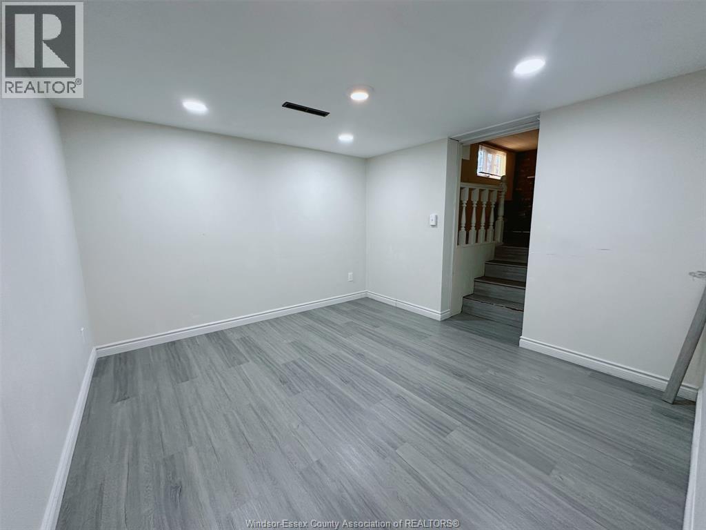 3240 Askin Avenue Unit# Lower Property Photo 7