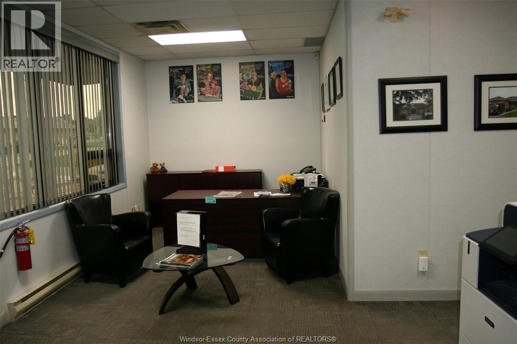 60 Vanedward Drive Unit# 2 Property Photo 7