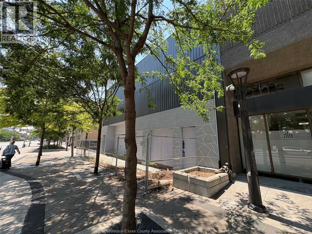 747 OUELLETTE AVENUE Property Photo 1