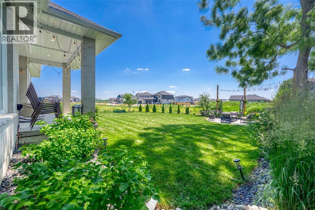 1035 Bratanek Boulevard Property Photo 8