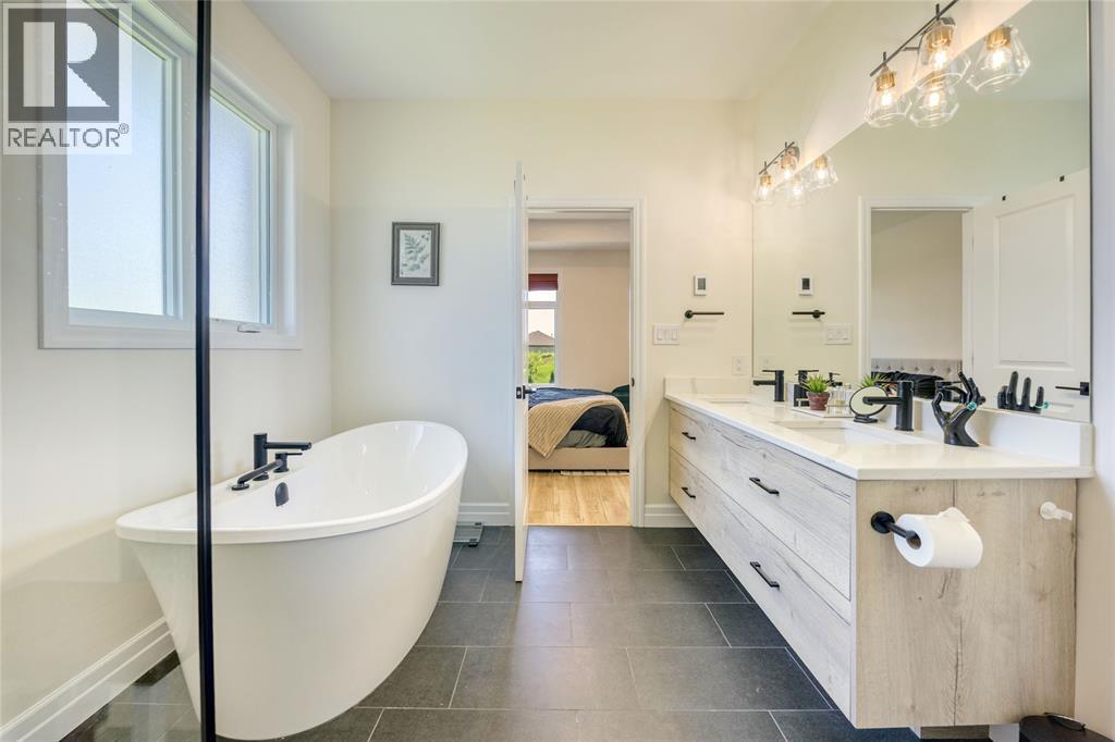 1035 Bratanek Boulevard Property Photo 25