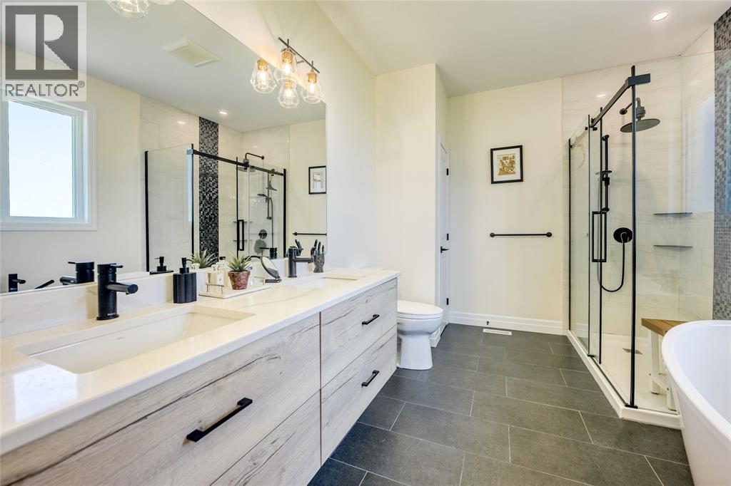1035 Bratanek Boulevard Property Photo 26