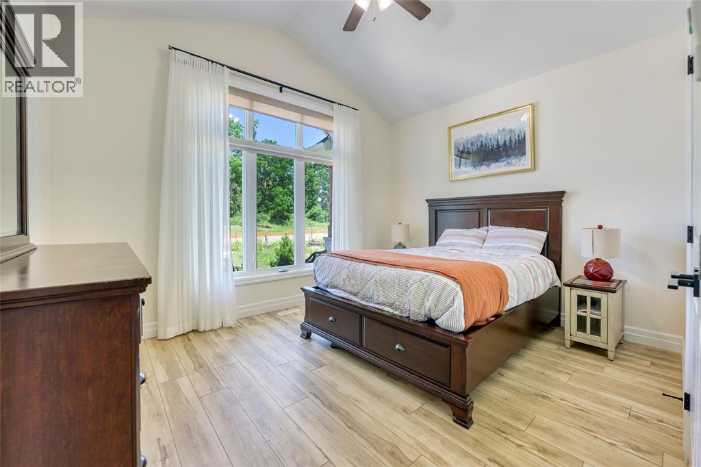 1035 Bratanek Boulevard Property Photo 27
