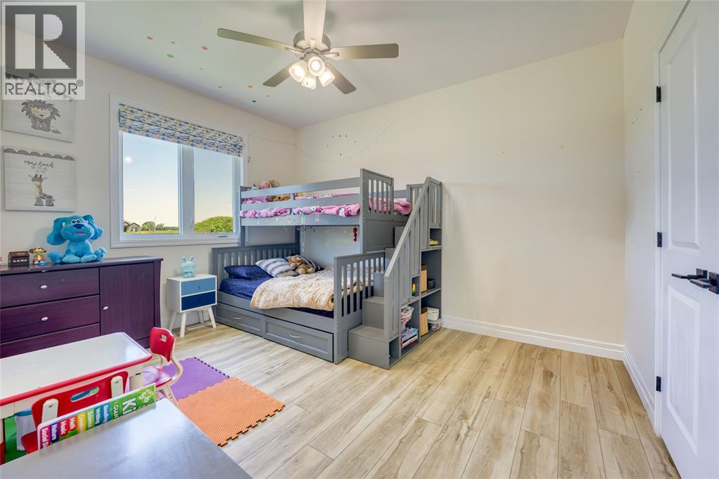 1035 Bratanek Boulevard Property Photo 28